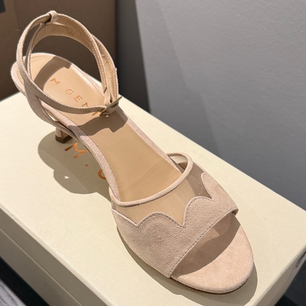 M. Gemi BNWT Suede ankle strap heel - Picture 4 of 6